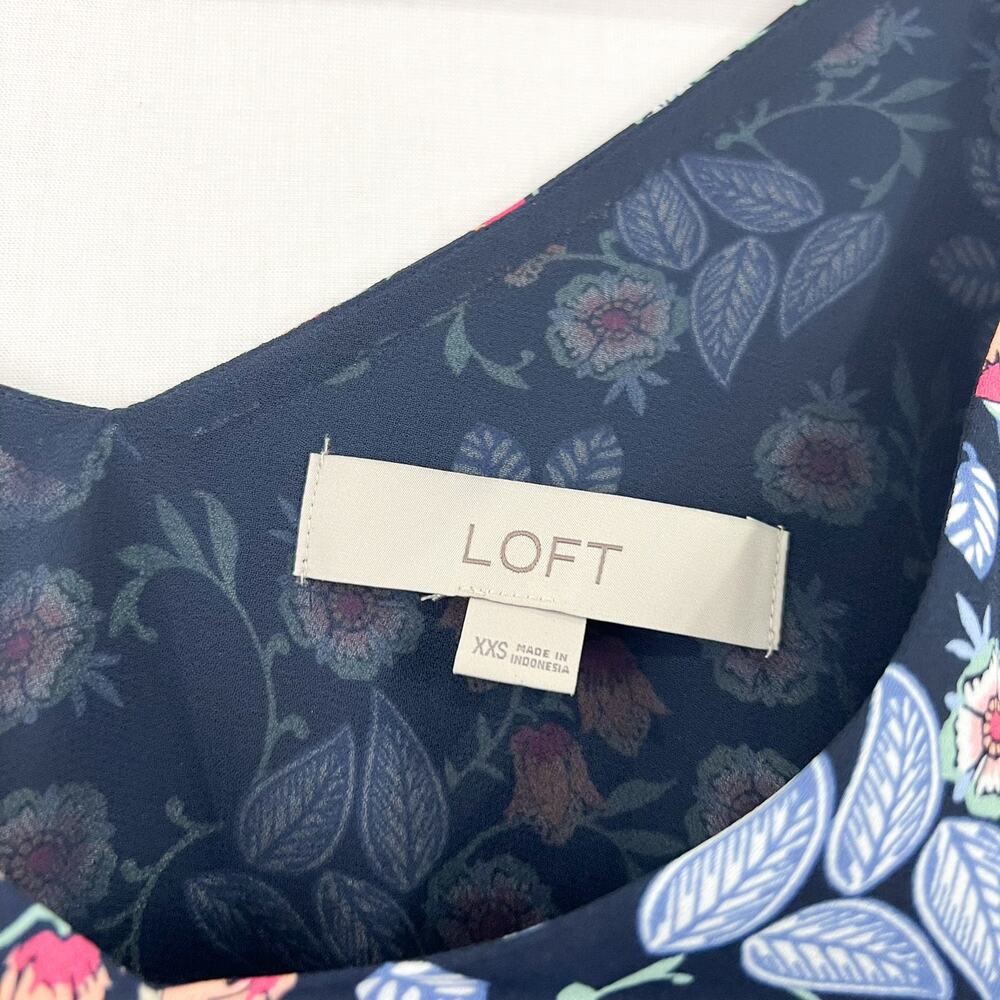 LOFT Floral Double V Neck Tank Top Blouse XXS Floral Feminine Flattering Chiffon - Picture 4 of 7